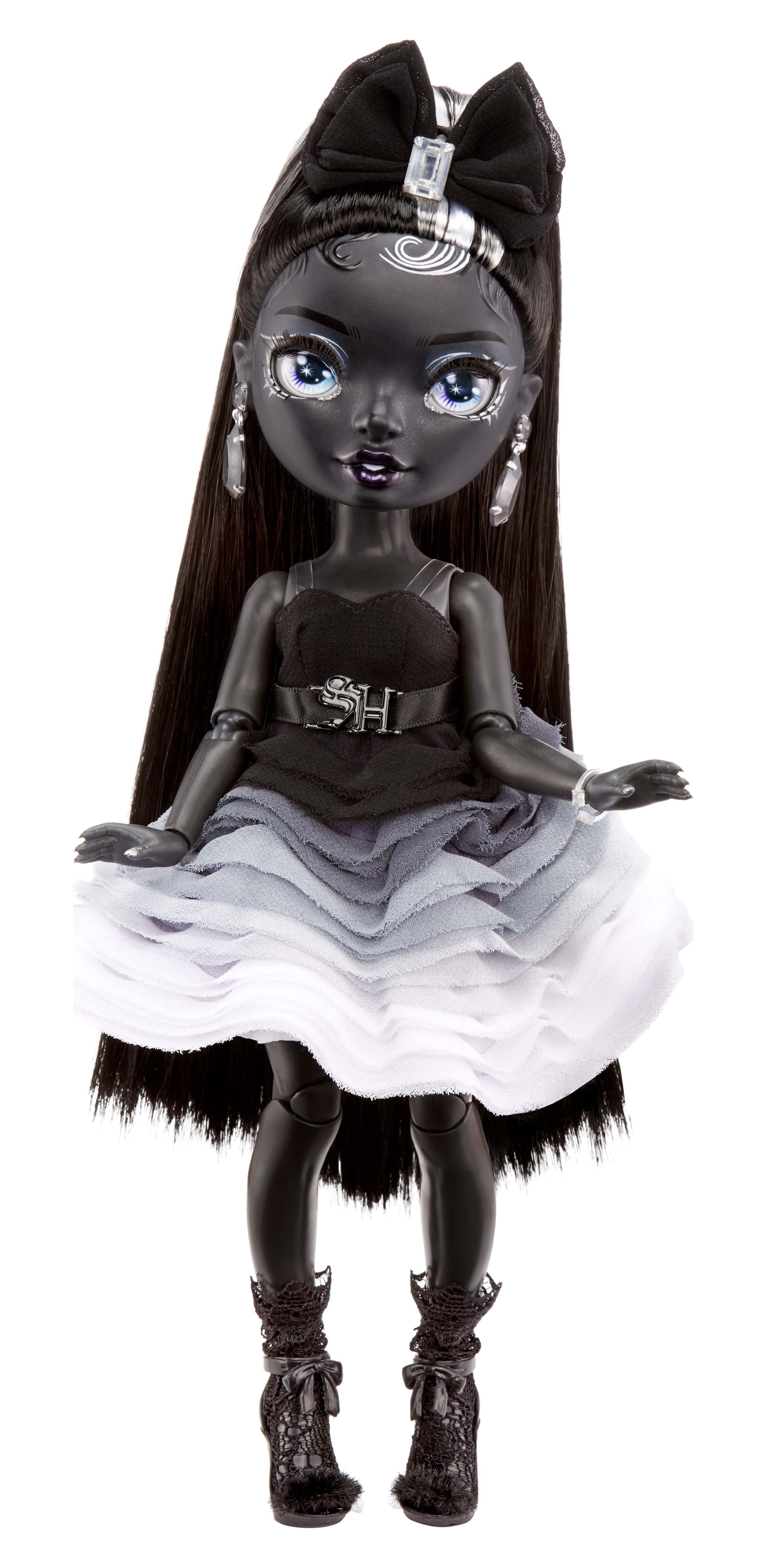 Shadow High Series 1 Shanelle Onyx- Grayscale Fashion Doll. 2 Black Designer Outfits to Mix & Match with Accessories, Great Gift for Kids 6-12 Years Old and Collectors