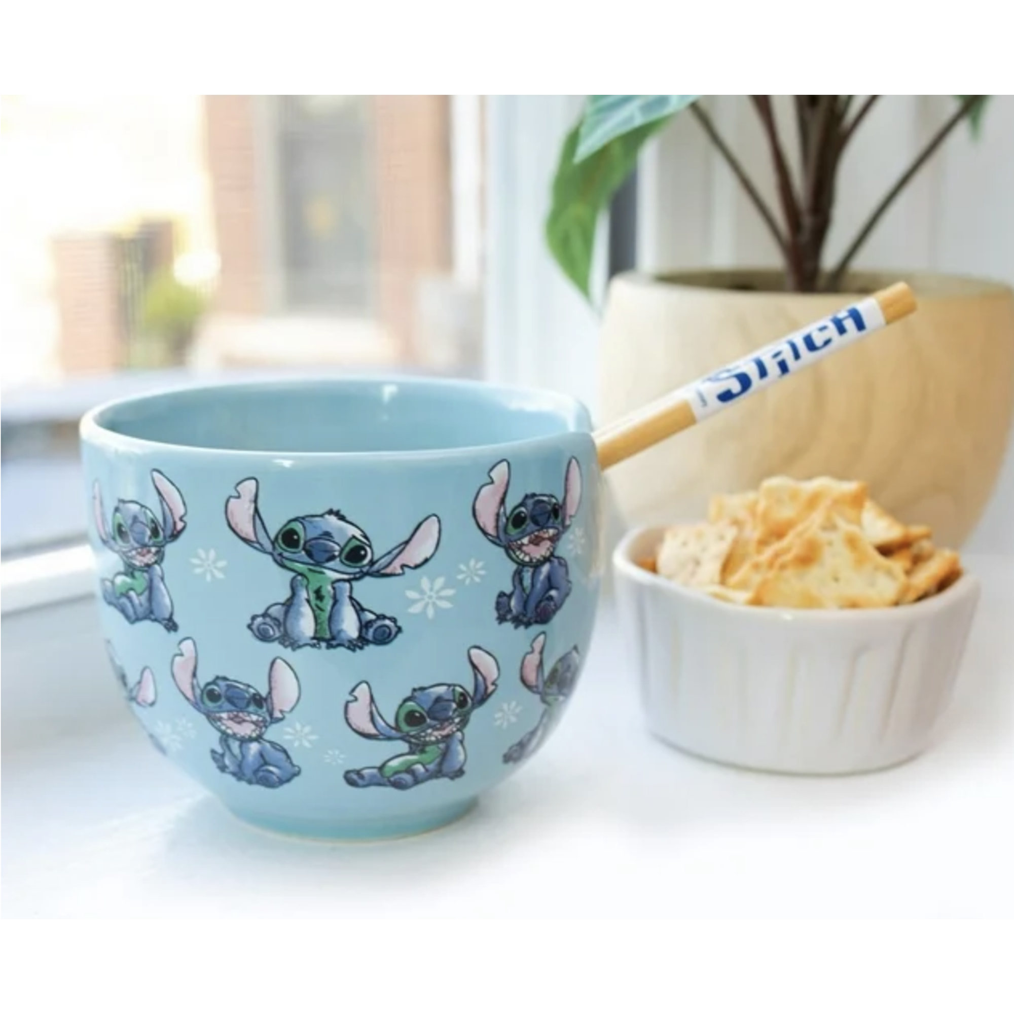 Disney Lilo & Stitch 20-Ounce Ramen Bowl and Chopstick Set