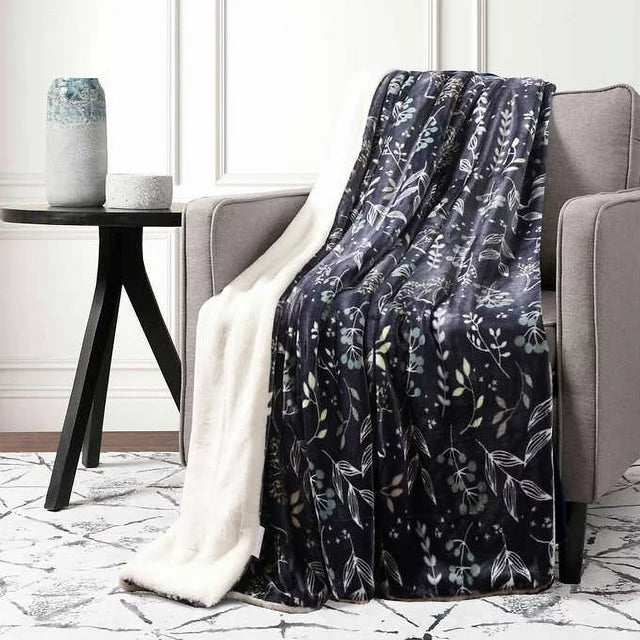 Life Comfort Ultimate Faux Fur Throw 60? x 70? - Blue