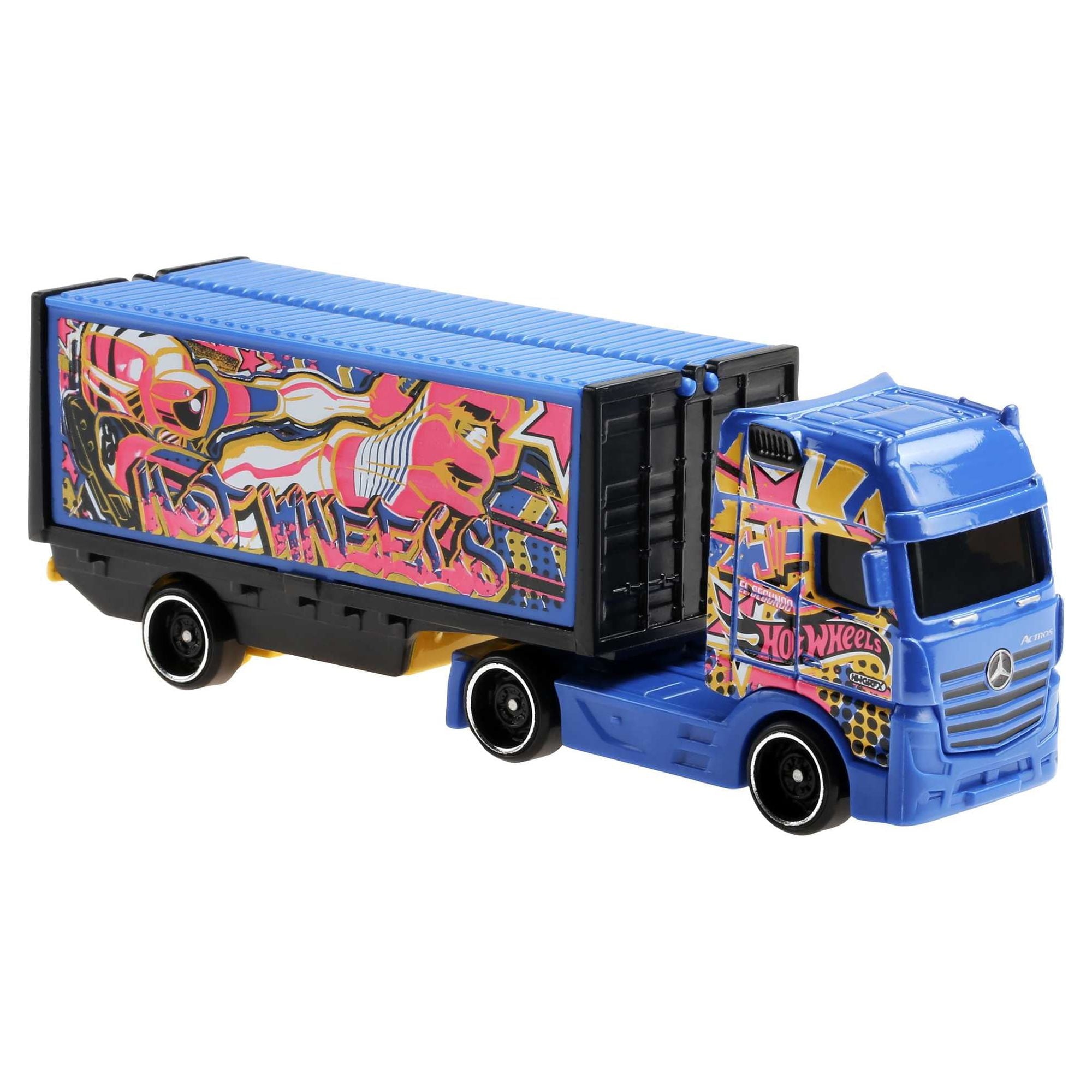 Hot Wheels Trackin' Trucks, 1:64 Scale Racing Rig & 1:64 Scale Toy Car (Styles May Vary)