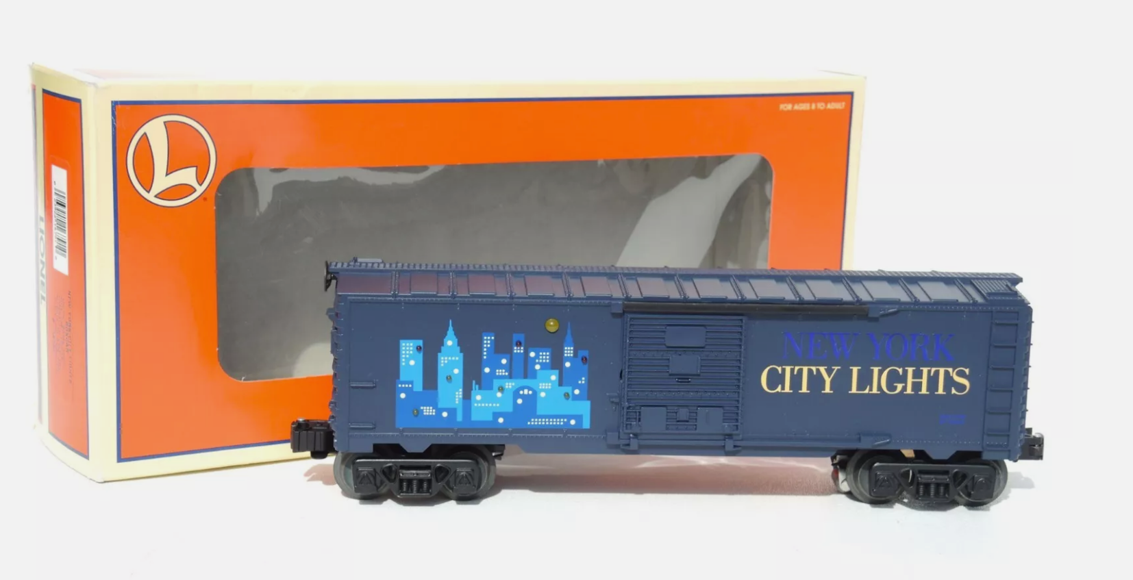 Lionel New York City Lights O-gauge boxcar w/box