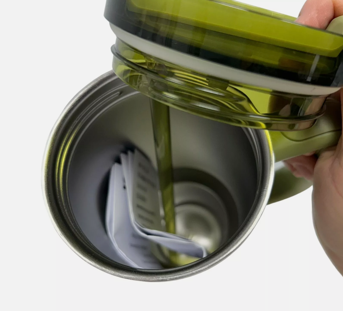 STARBUCKS x STANLEY Olive Green 40OZ Vacuum Seal Cup Fall 2024