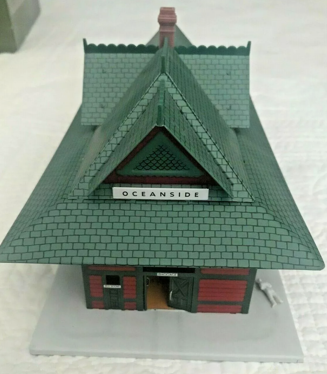 Vintage Hallmark Great American Railways Ocean Depot QHT3501 Limited Edition, Used