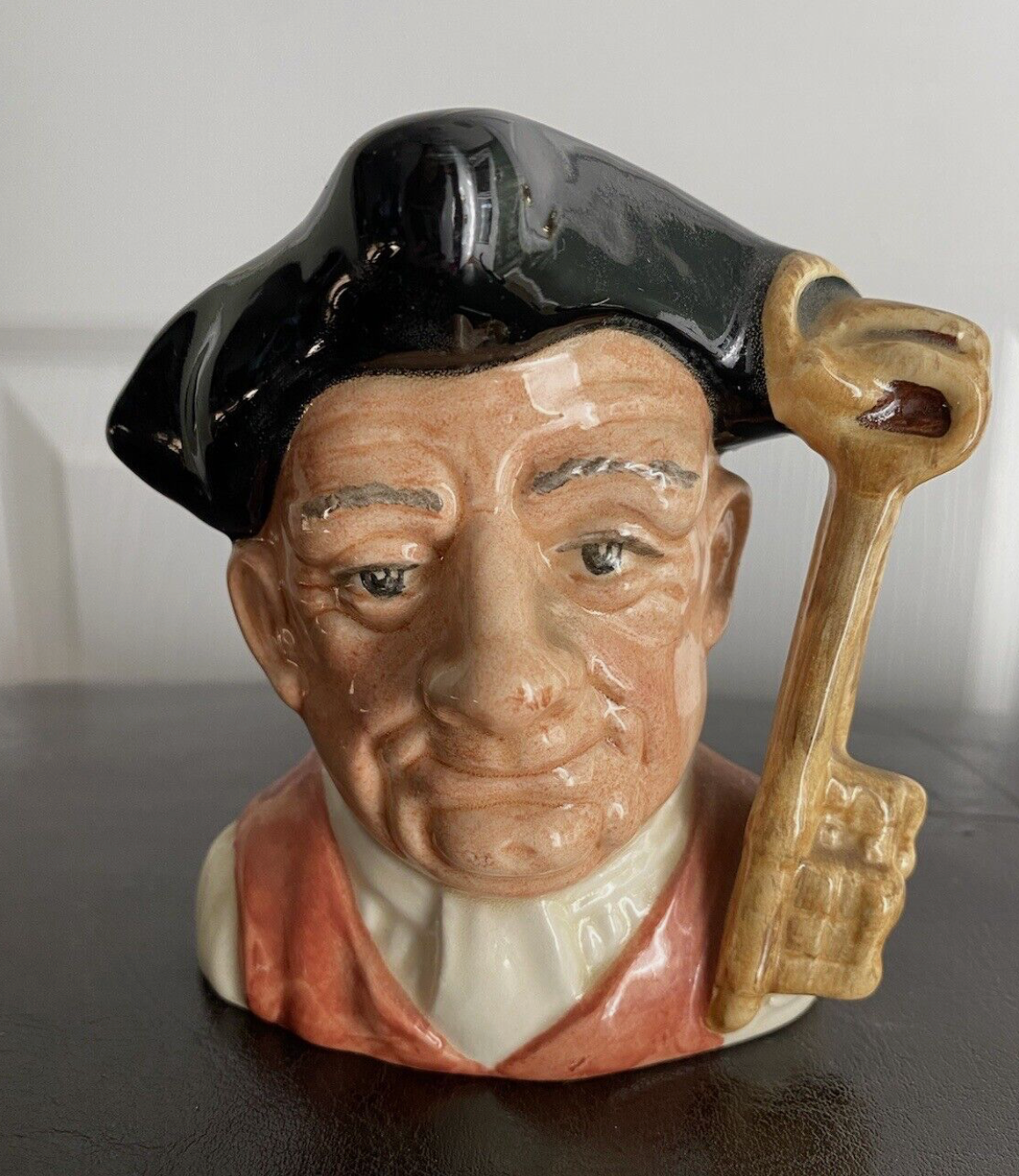 Character Mug Jailer With Keys Williamsburg Series Gaoler Royal Doulton Vintage 1962, D6570-LG (No Box)