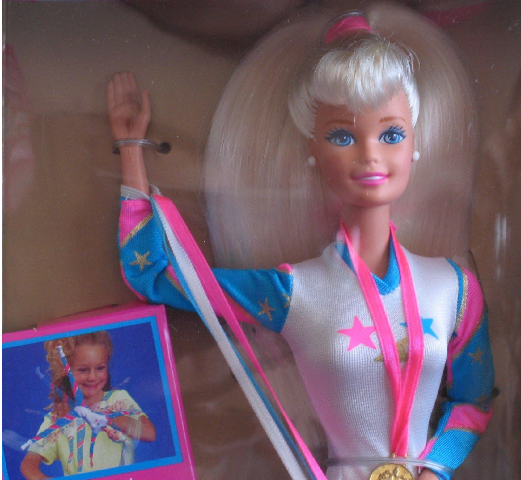 Super Gymnast Barbie Doll w Tumbling Ring (1995)