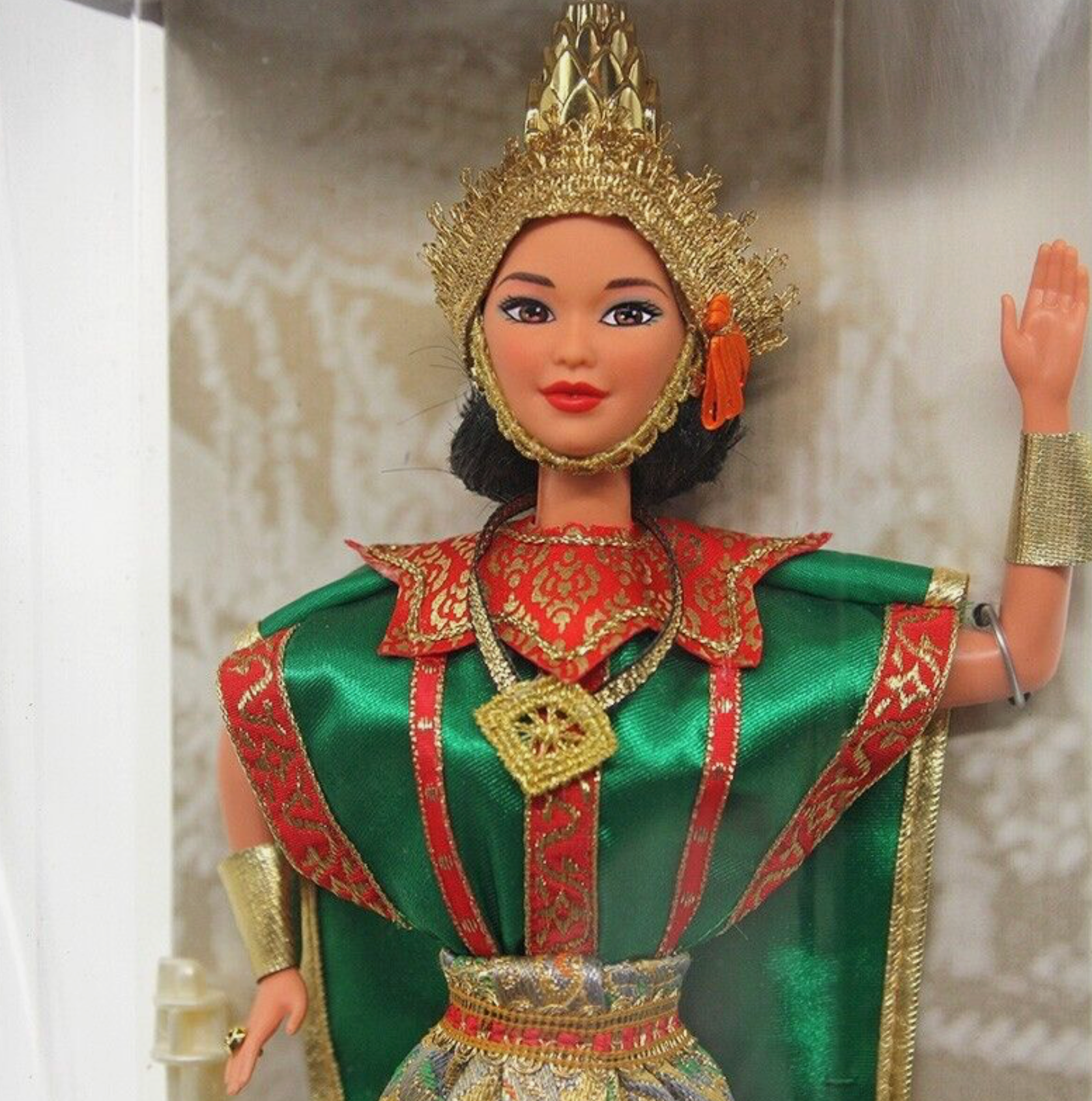 Vintage ('97) "Thai" Barbie Doll Figure #18561