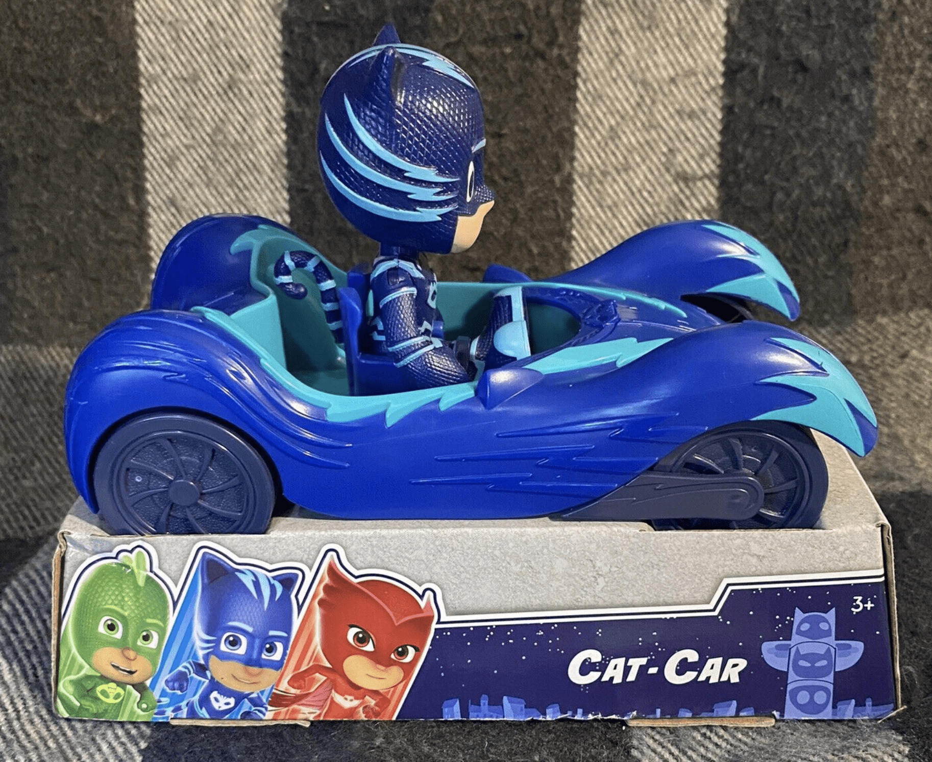 PJ Masks Vehicle Gekko and Gekko-Mobile Posable Action Figure