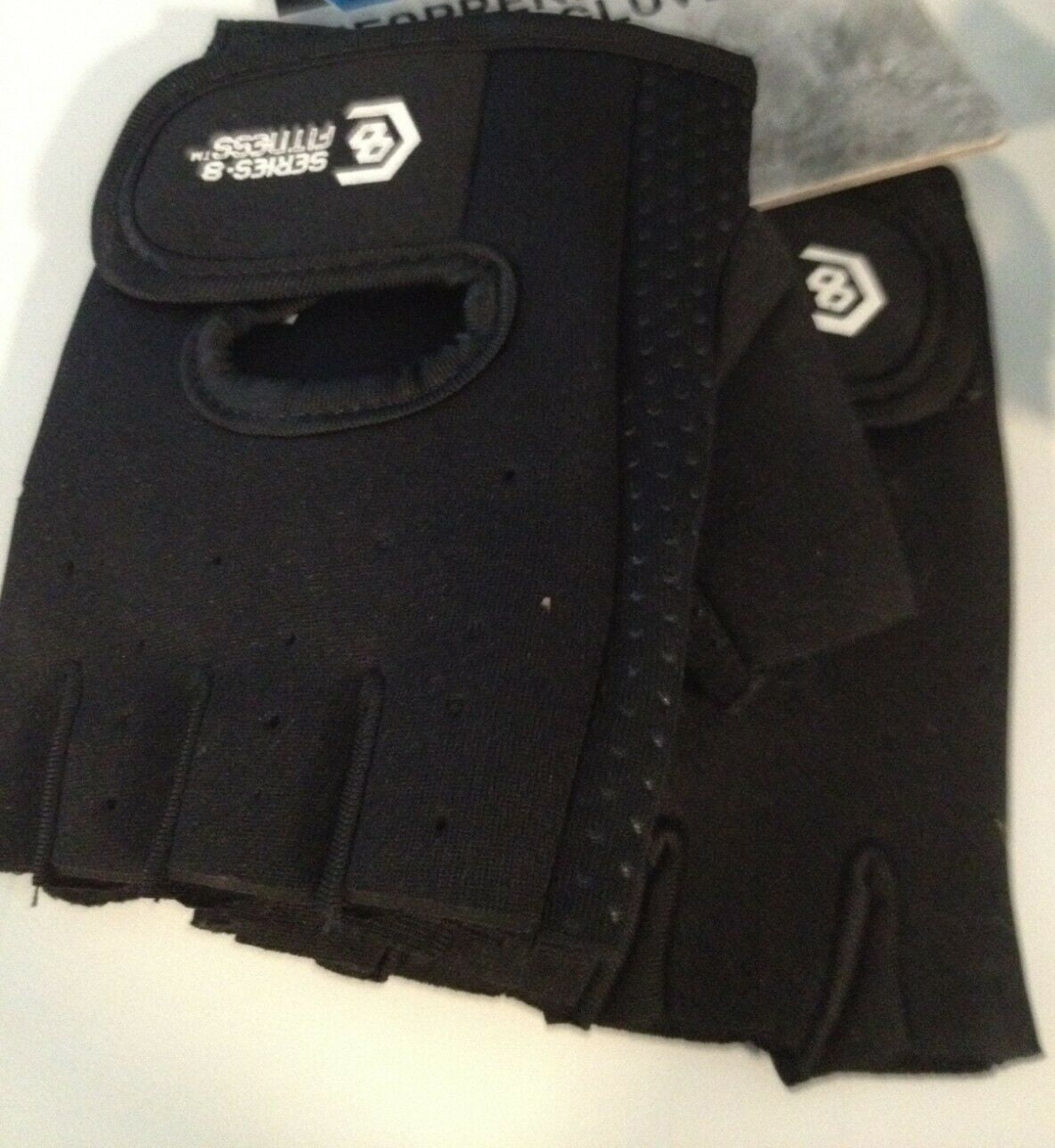 Fitness Gloves neoprene gloves Size Medium